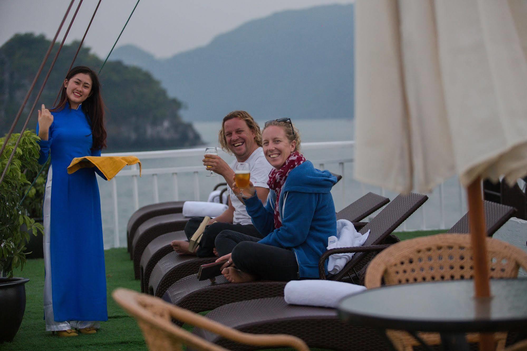 Hotel Flamingo Luxury Cruises Hạ Long Exterior foto