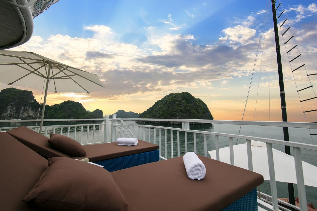 Hotel Flamingo Luxury Cruises Hạ Long Exterior foto