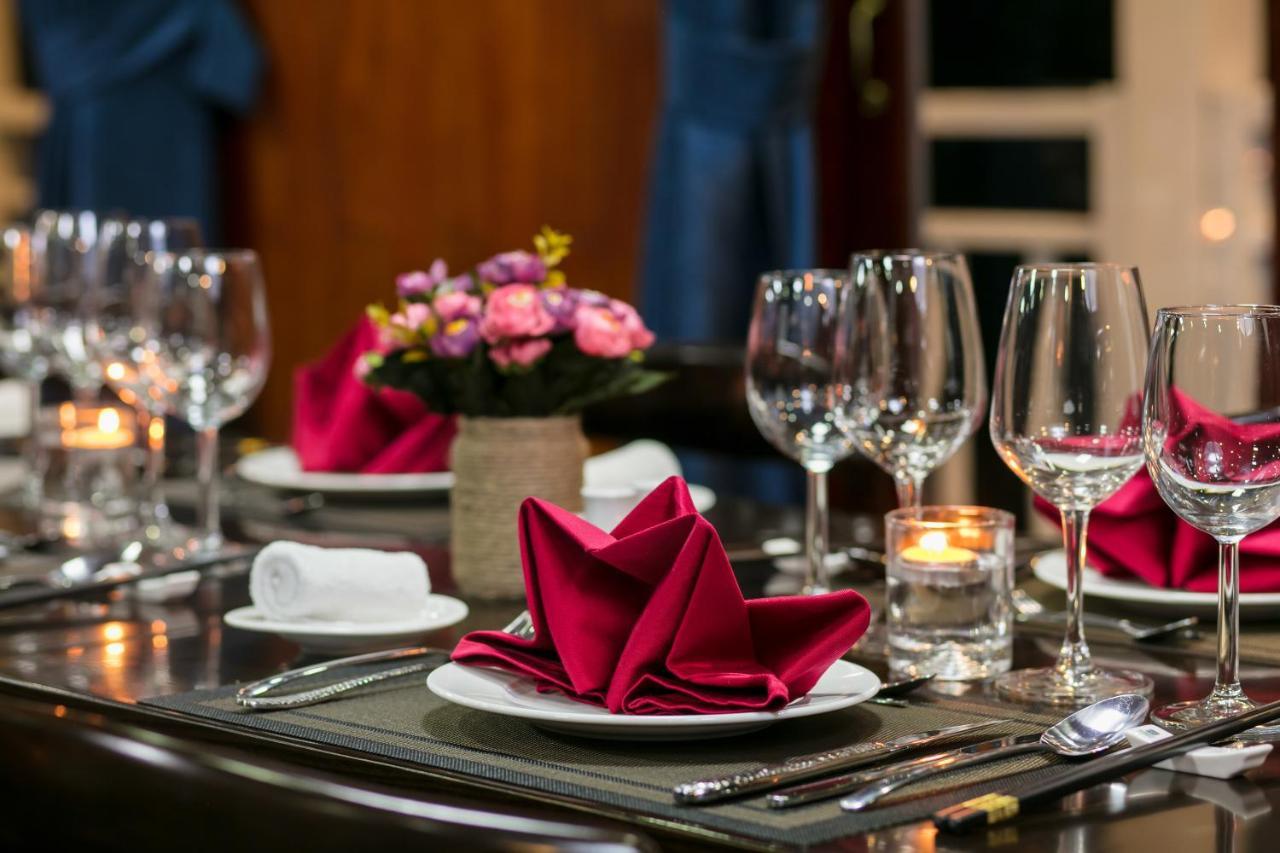 Hotel Flamingo Luxury Cruises Hạ Long Exterior foto